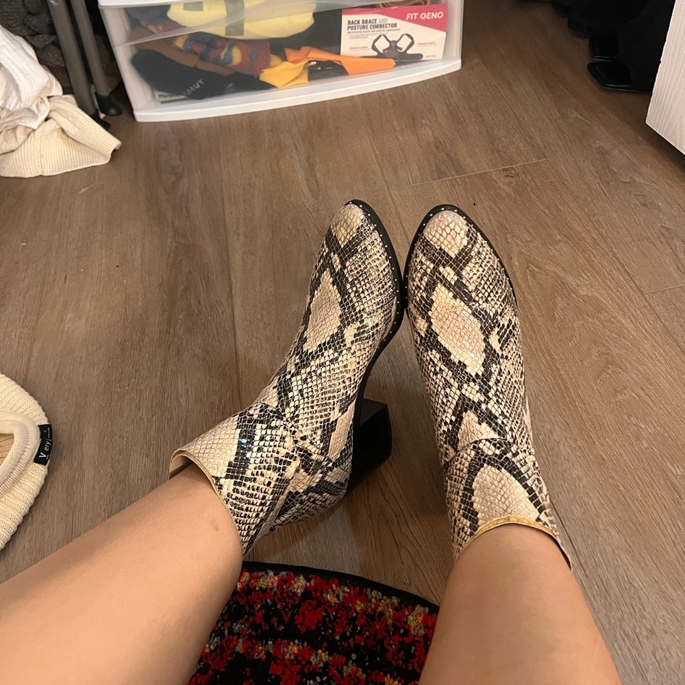 Treasure and bond booties